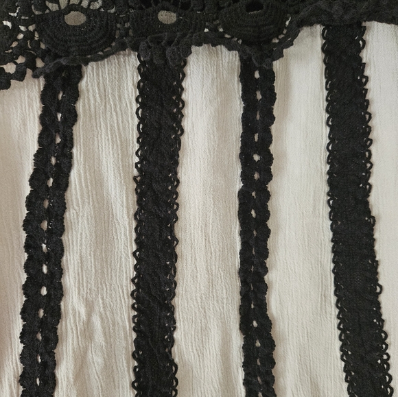 First Love Rayon Black and Cream Vintage Top Small - Picture 2 of 4